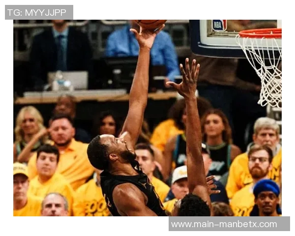 莫布里半场表现不佳10投仅3中仅得8分三分球更是3投0中令人失望